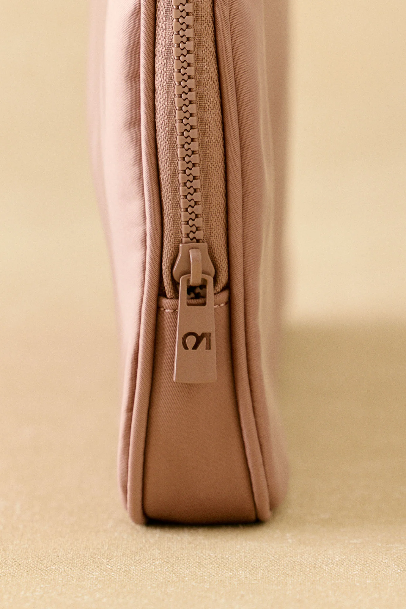 THE LAPTOP BAG Nude - Image 4