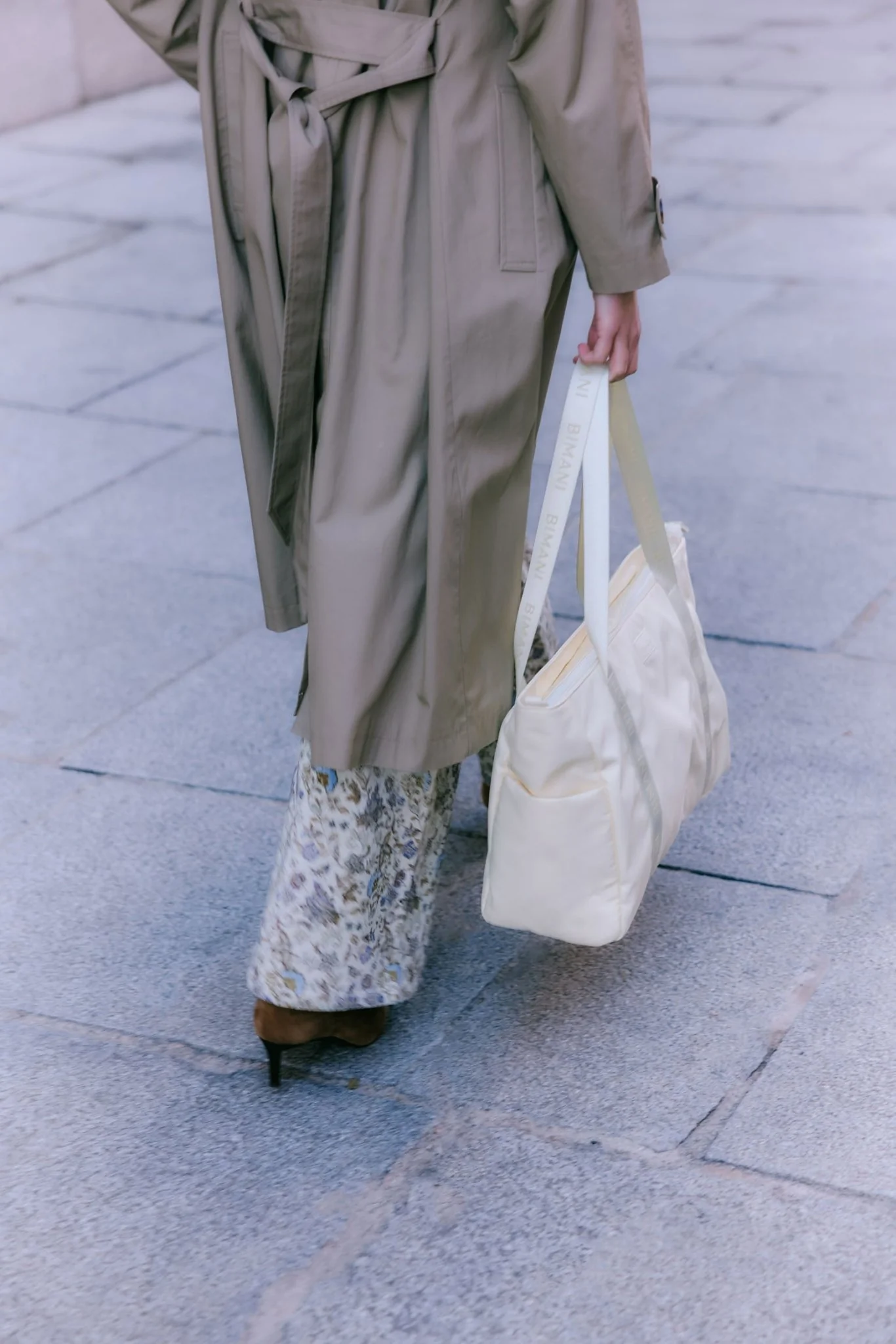 Gabardina REGENT Beige - Image 4