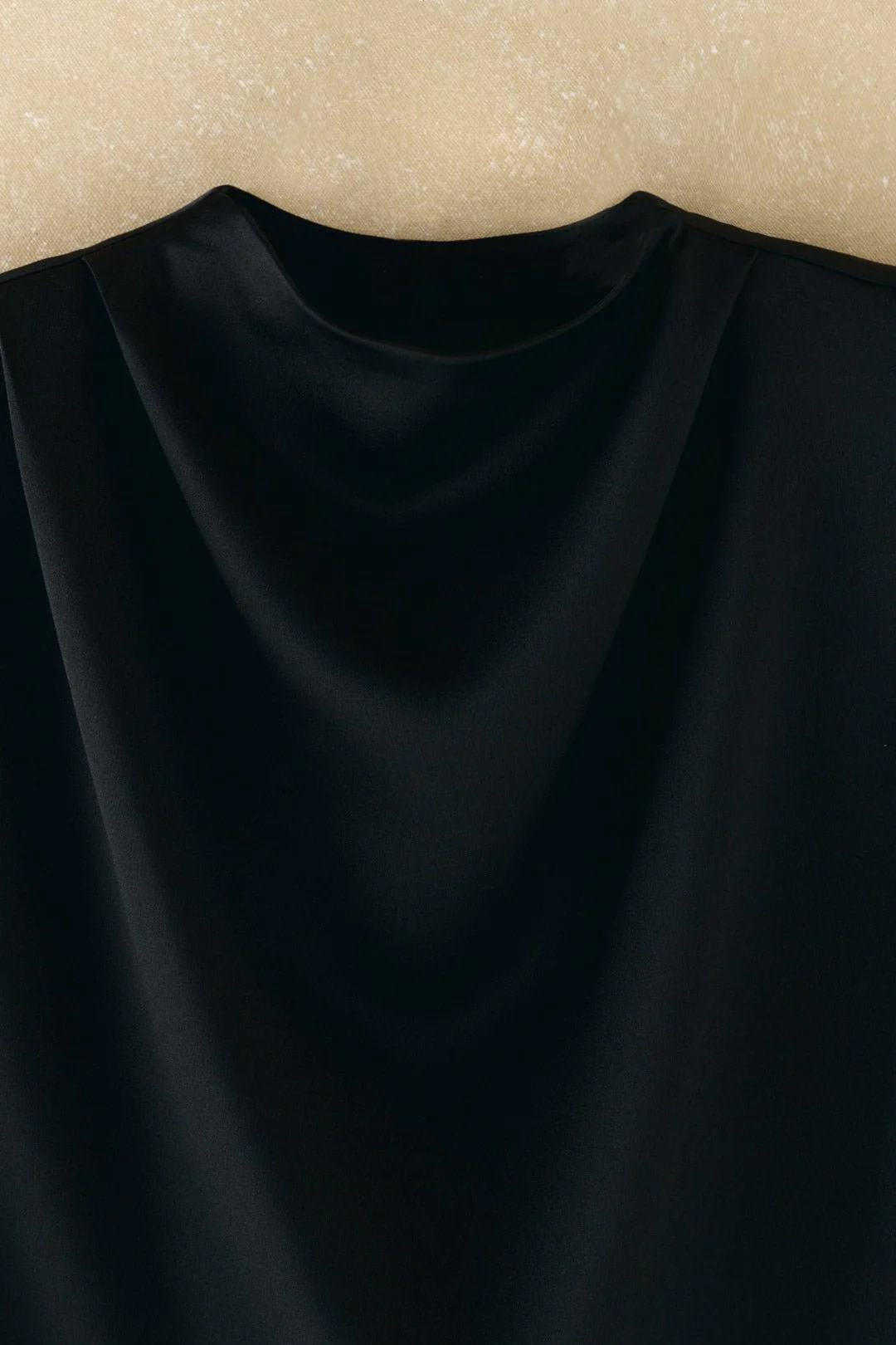 Top SELENE Negro Magnético - Image 3