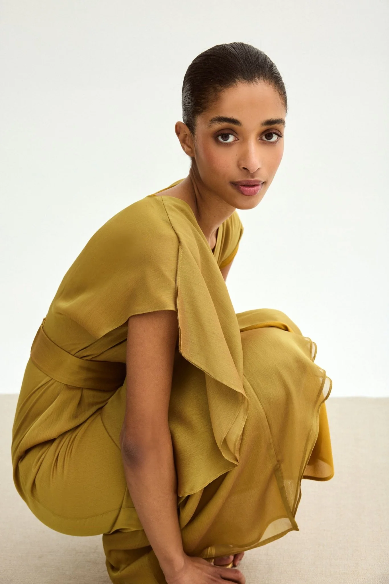 Vestido JULIET Oliva Peridoto - Image 4